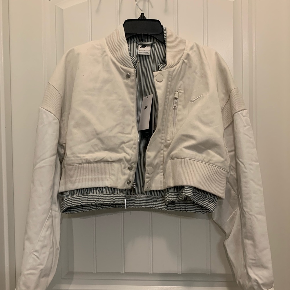 Nike Sportswear Women's Cream/White Bomber/Shirt Jacket